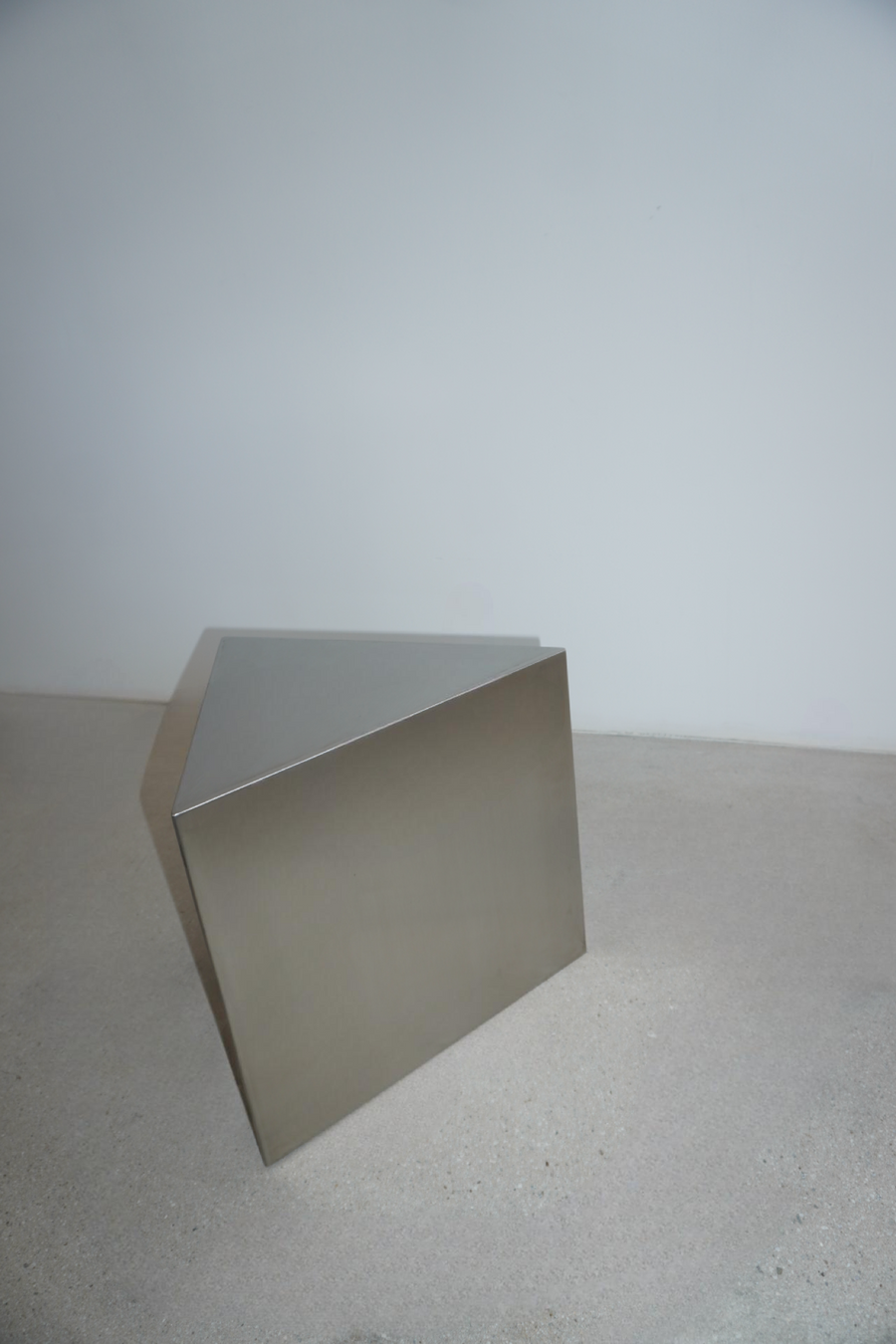 Rohe Side Table