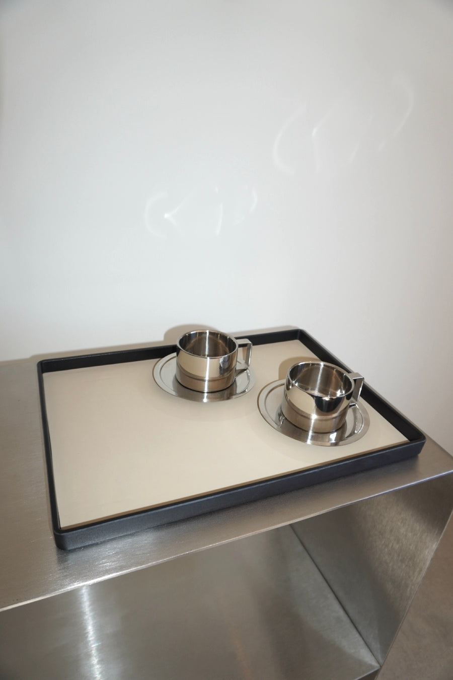 Viro Tray