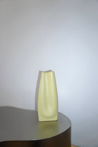Sade Vase