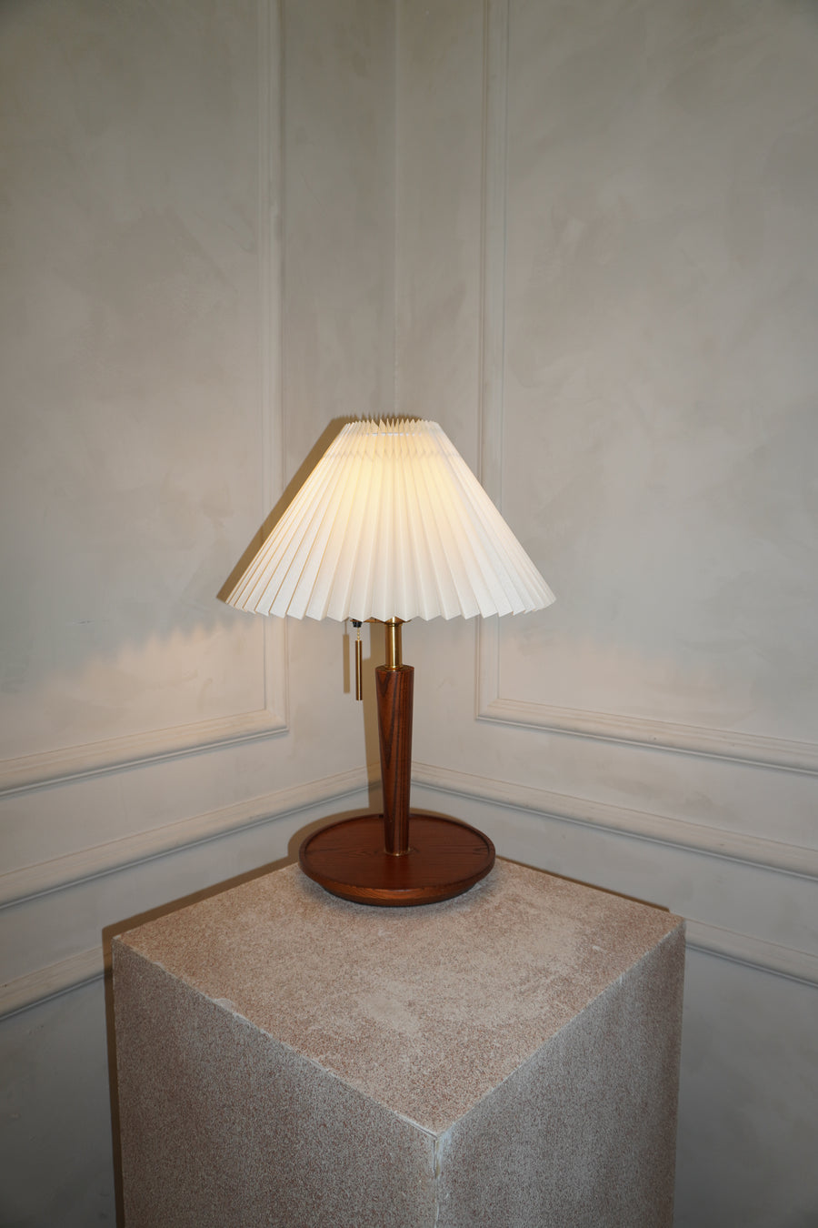 Hokia Table Lamp
