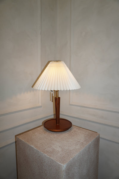 Hokia Table Lamp