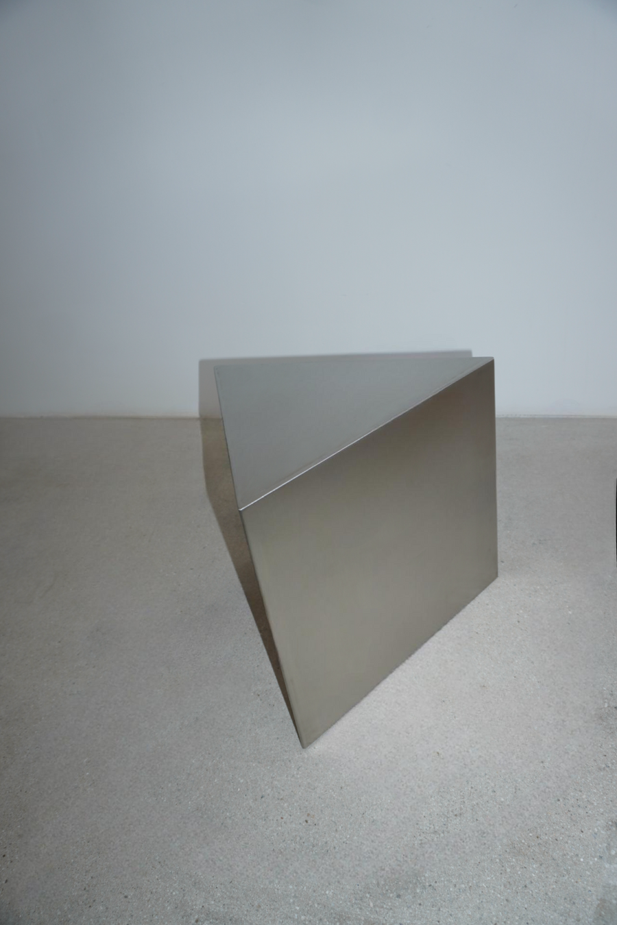 Rohe Side Table