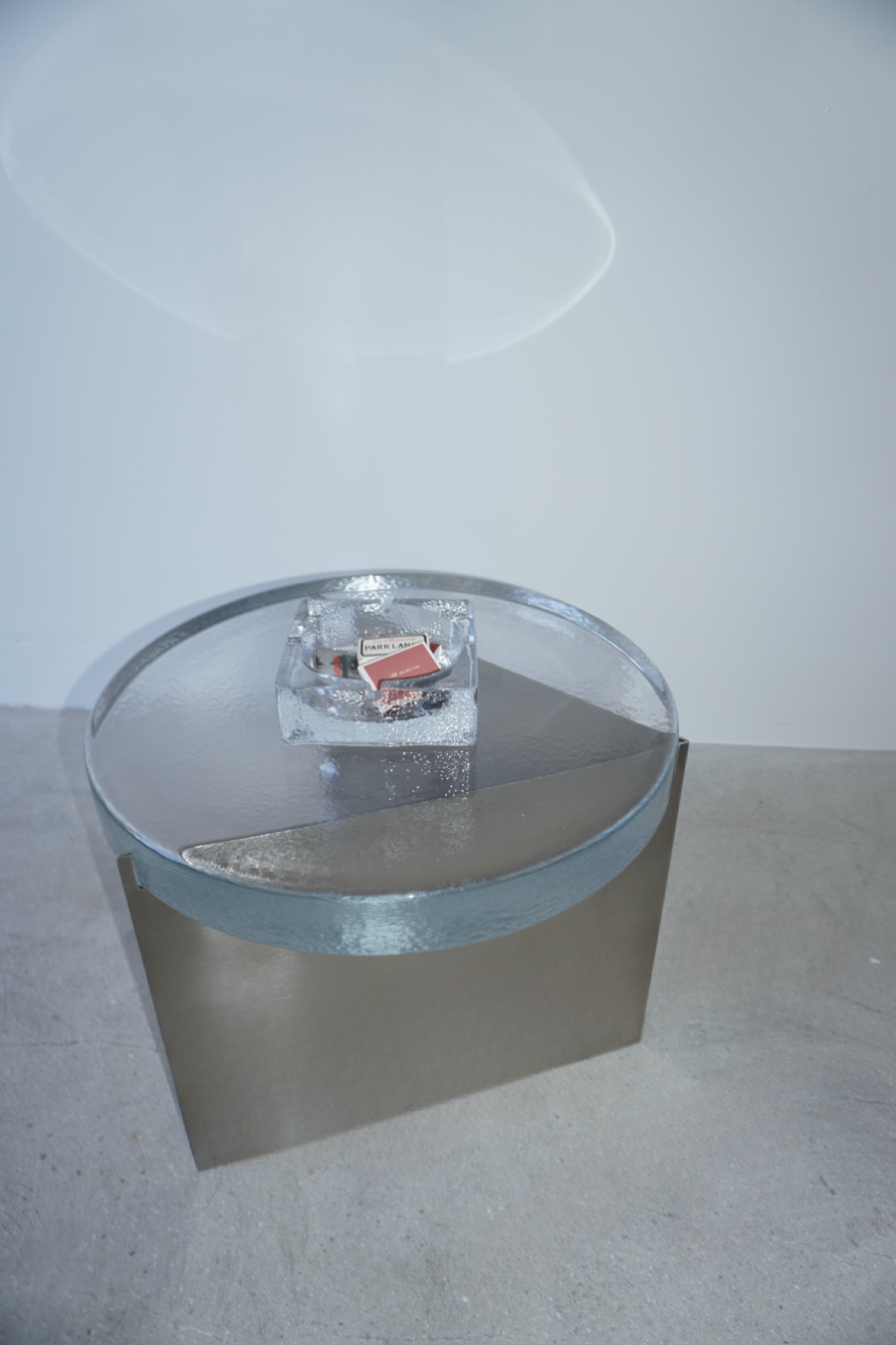 Vetro Table
