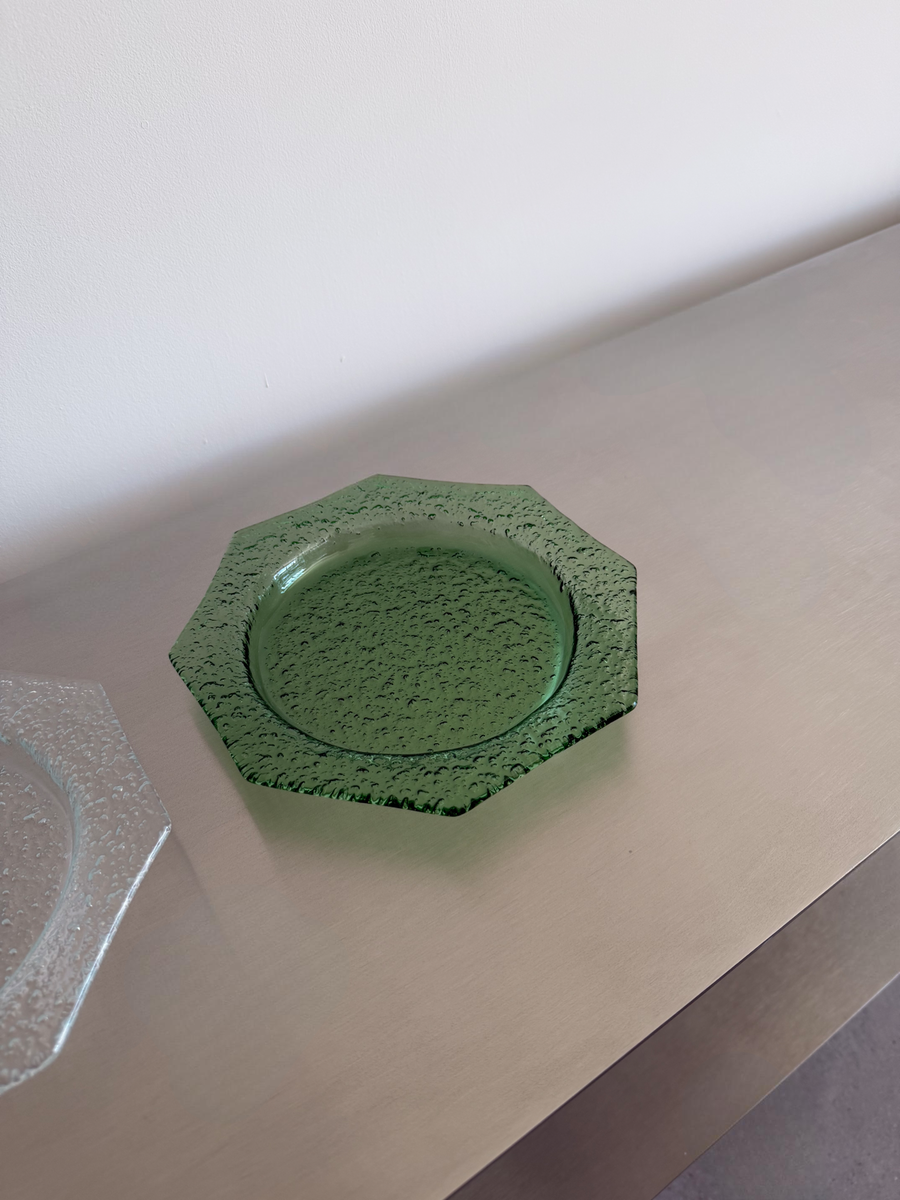 Nue Plate
