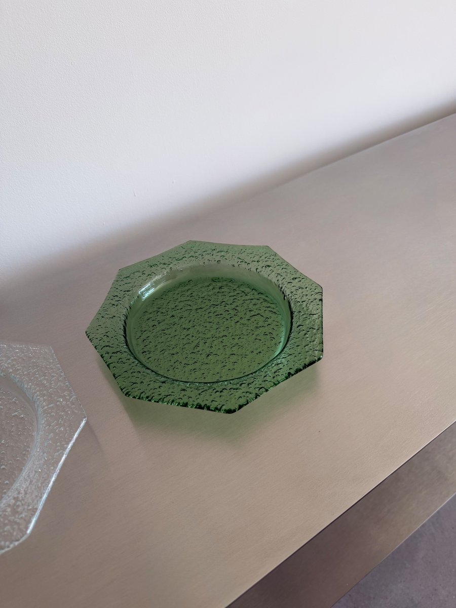 Nue Plate