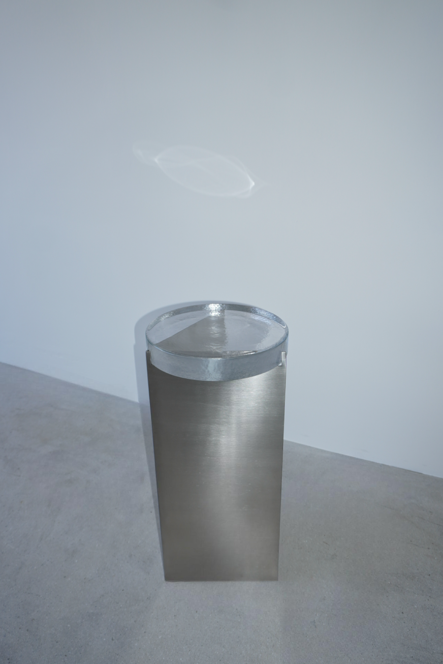 Vetro Table