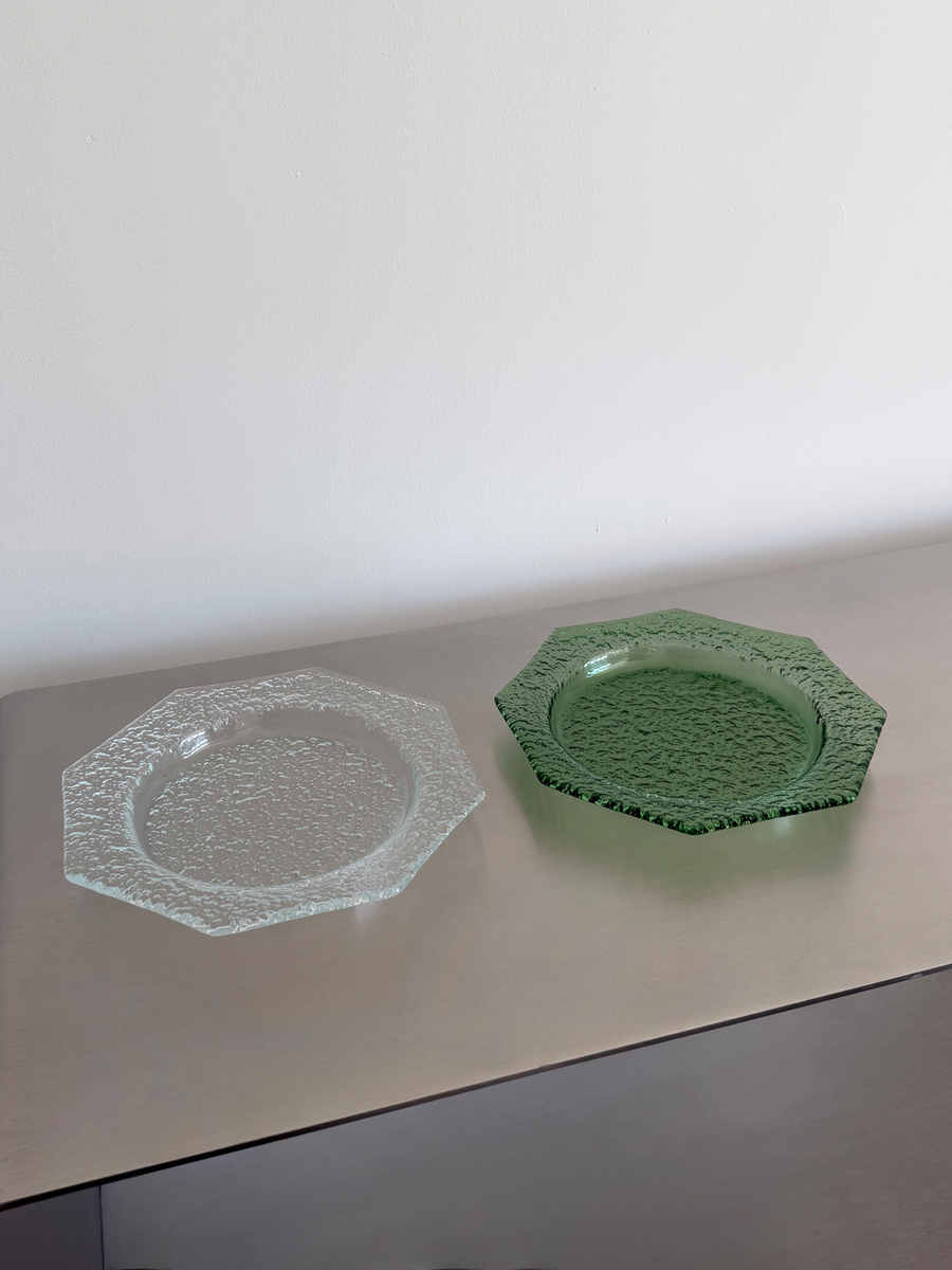 Nue Plate