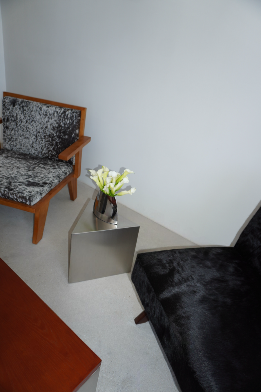 Rohe Side Table