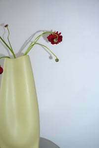 Sade Vase