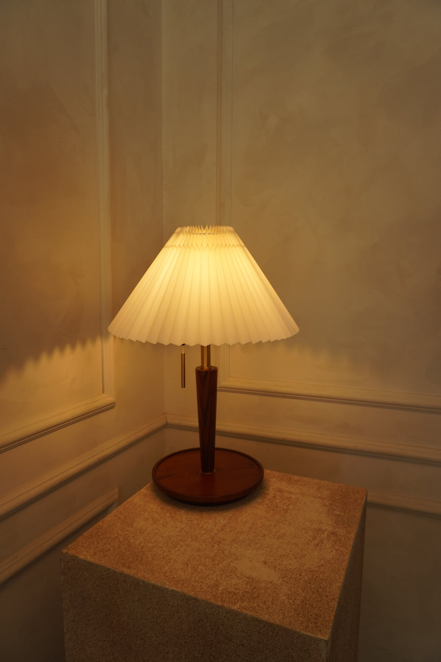 Hokia Table Lamp