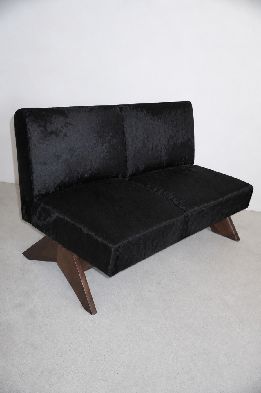 Kenter Loveseat