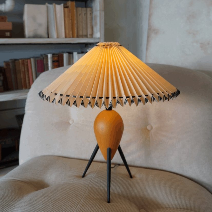 Iré Table Lamp