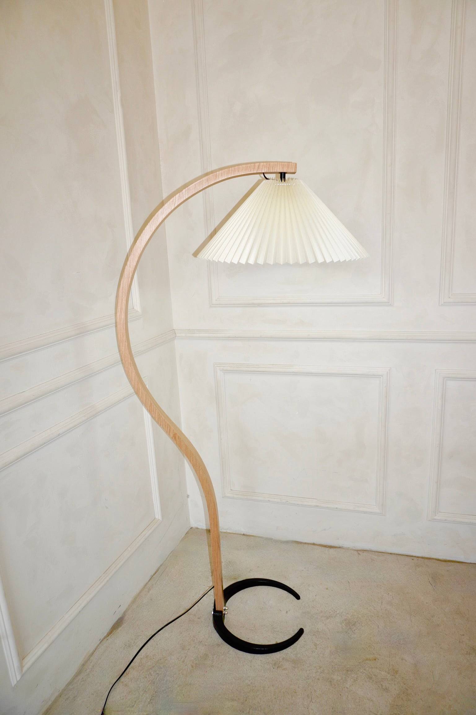 Magnetic Floor Lamp – tangolighting